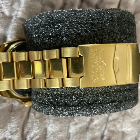 Invicta Gold Watch with Ocean Blue Face - Picture 8 of 9